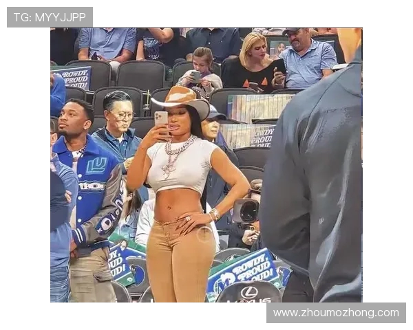 佛祖也无奈马冬梅晒火辣身材 克莱场均低迷成焦点